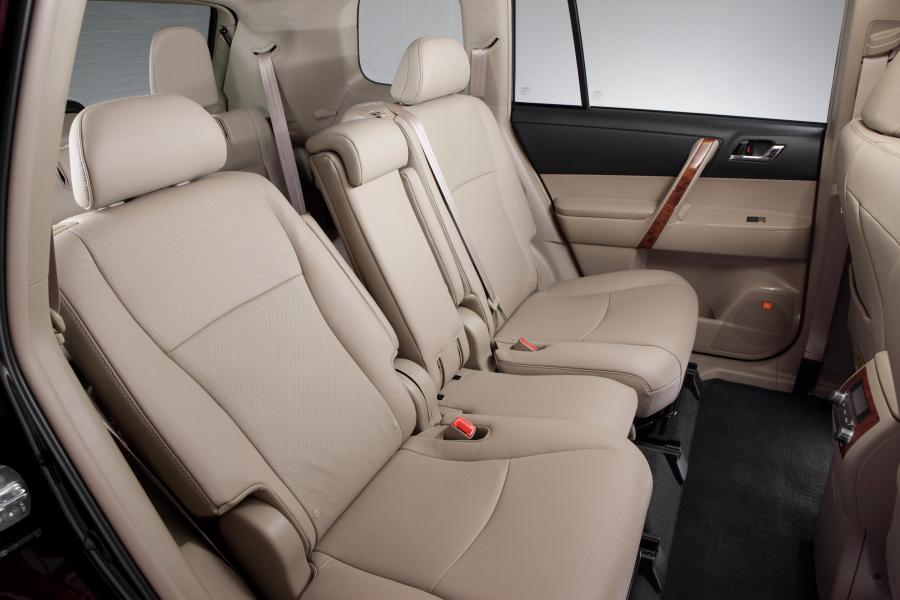  Toyota Highlander 2011 года  (фото 40 из 108)